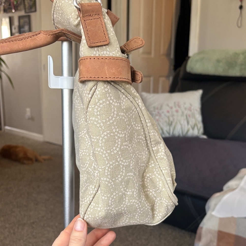 L.L.Bean Stylish Cream Handbag/ Tote  with Tan Accents - Picture 5 of 15